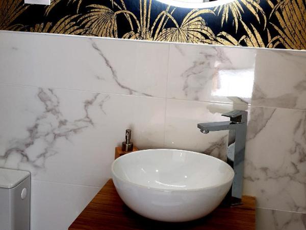 Le Huis Clos : photo 4 de la chambre chambre double avec terrasse