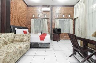 RedDoorz @ Cilandak Timur : photo 1 de la chambre room #173646318