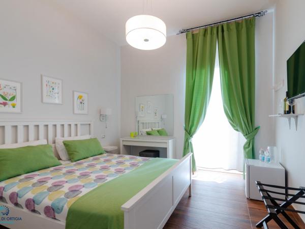 B&B Marina di Ortigia : photo 4 de la chambre chambre double avec balcon