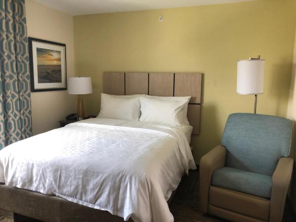 Candlewood Suites - Panama City Beach Pier Park, an IHG Hotel : photo 2 de la chambre suite studio lit queen-size