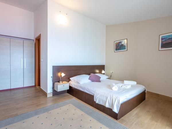 Pansion Epetium : photo 4 de la chambre grande chambre double 