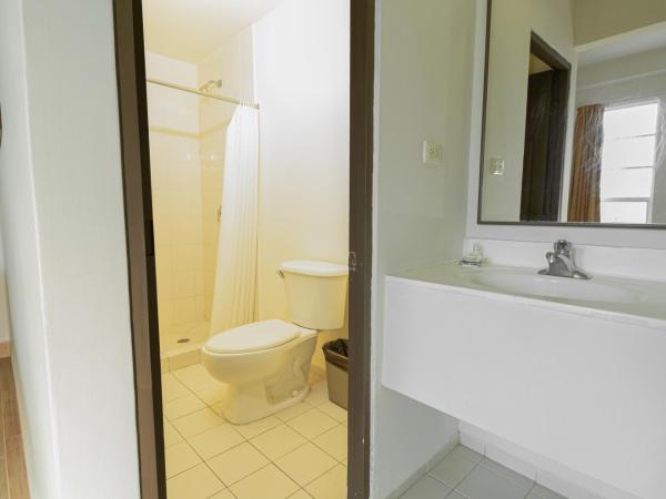 Hotel Plaza del Arco Express : photo 2 de la chambre suite junior avec balcon