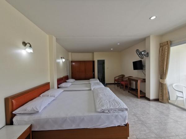 Subhamitra Hotel Hua Hin-SHA Certified : photo 5 de la chambre chambre familiale - a