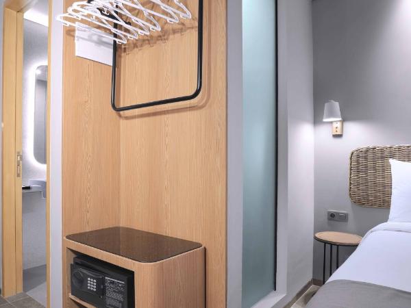 Neo Hotel Puri Indah : photo 4 de la chambre chambre double ou lits jumeaux supérieure