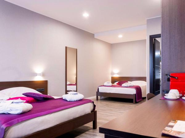 Mercure Palermo Centro : photo 3 de la chambre family -  annex  90 metres from the main building