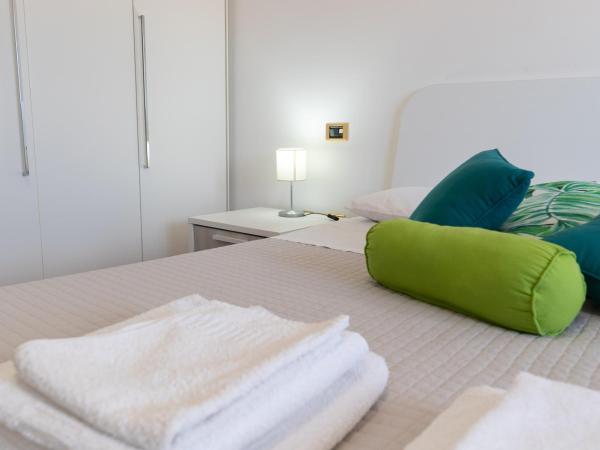 Marysel Rooms : photo 1 de la chambre chambre double - vue sur mer