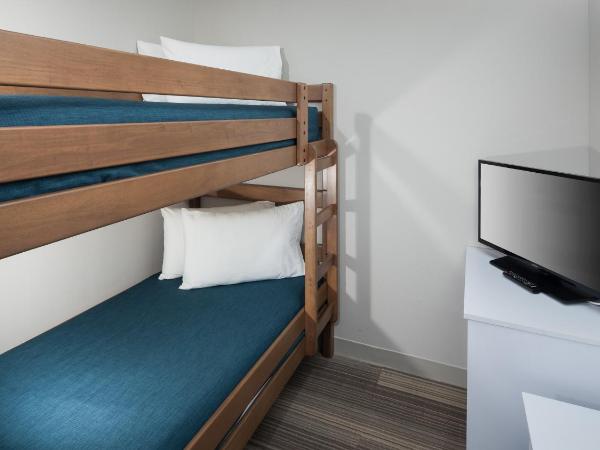 Holiday Inn Express & Suites - Orlando At Seaworld, an IHG Hotel : photo 5 de la chambre suite kids - non-fumeurs