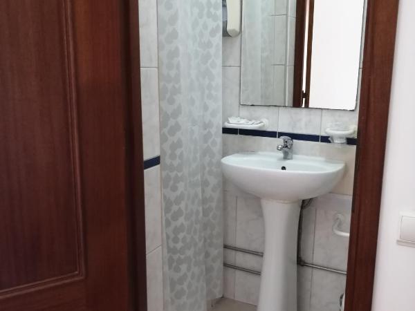 Gouveia Residence : photo 5 de la chambre chambre double standard