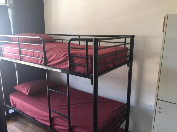 Youth Shack Backpackers Darwin : photo 9 de la chambre lit dans dortoir mixte de 4 lits (réservé aux 18-35 ans)