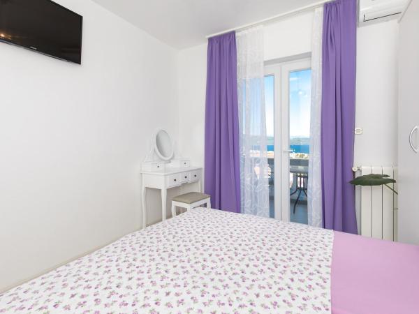 Apartment & rooms Ivica : photo 1 de la chambre chambre double avec balcon - vue sur mer