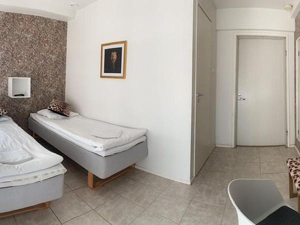 Hotel Harriet : photo 5 de la chambre chambre double ou lits jumeaux avec salle de bains privative