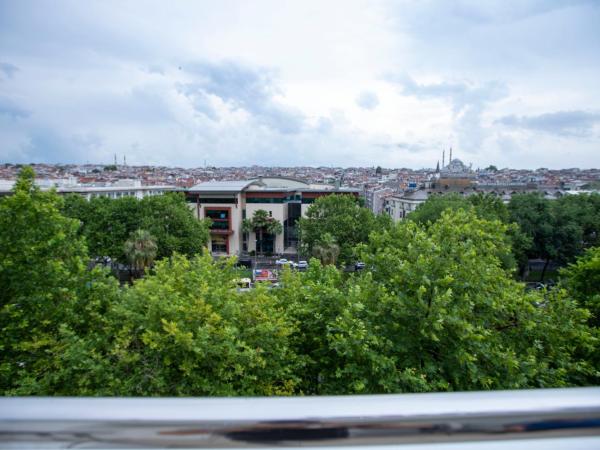 THE GREEN HOTEL : photo 6 de la chambre suite avec terrasse