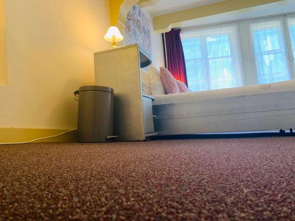 Amsterdam Central Guest House : photo 10 de la chambre chambre double standard