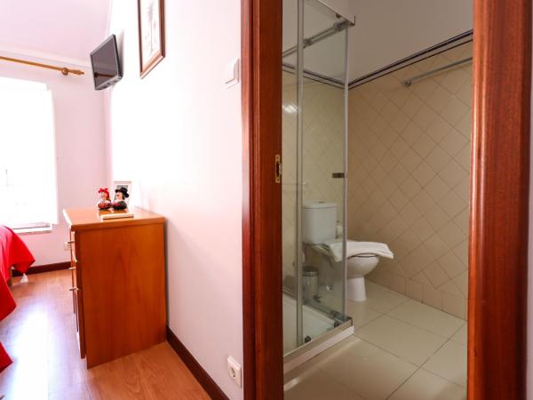 Dolce Vianna - City Centre Rooms : photo 1 de la chambre chambre lits jumeaux avec salle de bains privative