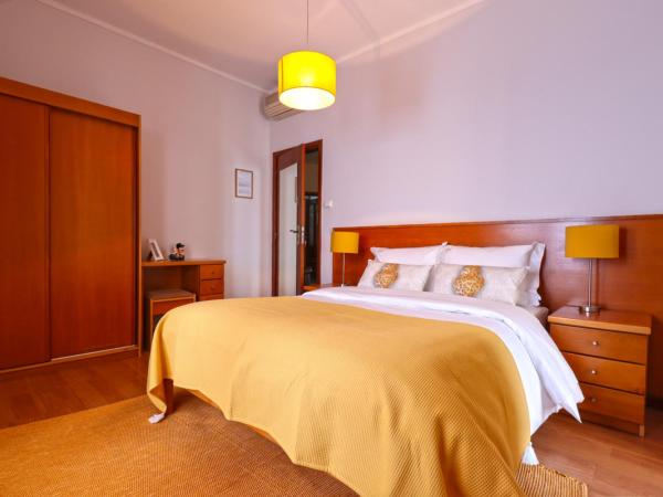 Dolce Vianna - City Centre Rooms : photo 3 de la chambre chambre double avec salle de bains privative