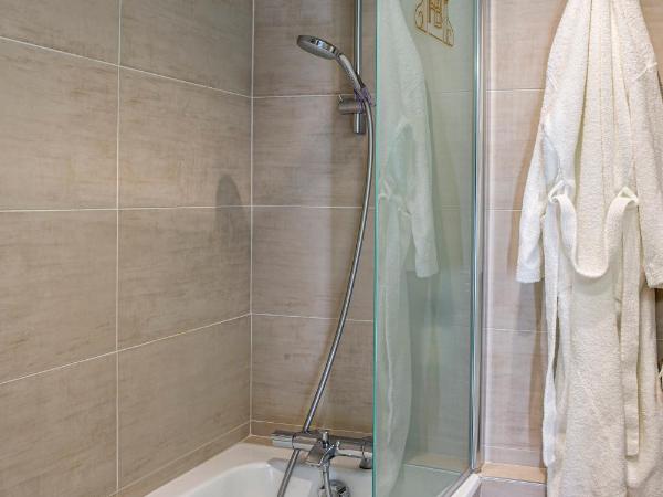 Best Western Grand Hotel de Bordeaux : photo 1 de la chambre chambre double ou lits jumeaux supérieure