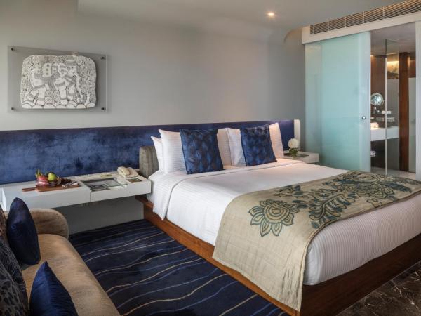 The Park Hyderabad, Banjara Hills near Hussain Sagar Lake : photo 6 de la chambre residence room with 20% discount on food and soft beverages, spa & laundry, complimentary 2 pints of beer once during stay and lake check out till 3pm