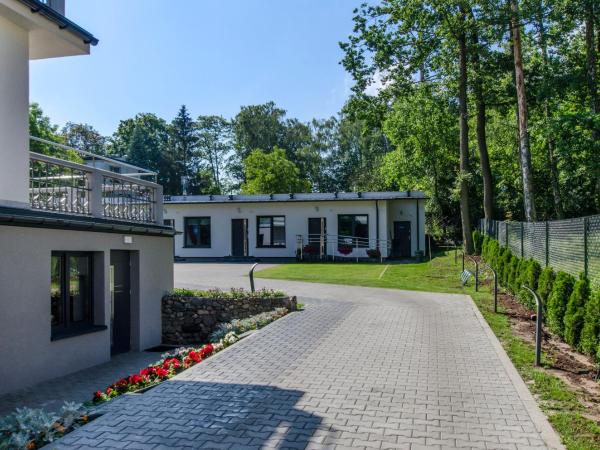 Bema Rooms : photo 5 de la chambre chambre triple avec balcon