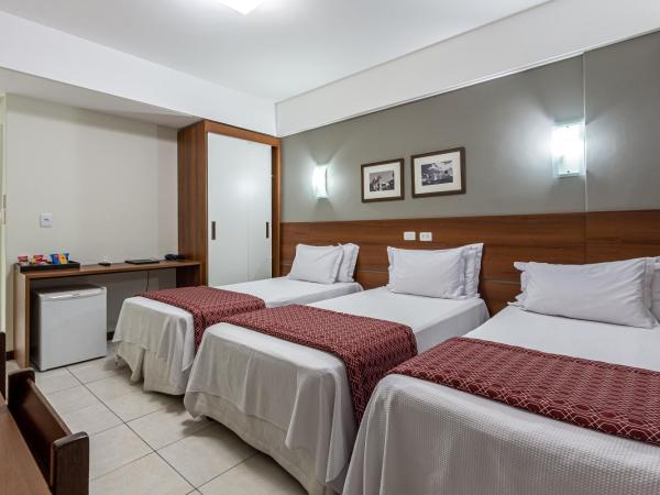 Hotel Bahia do Sol : photo 6 de la chambre chambre triple
