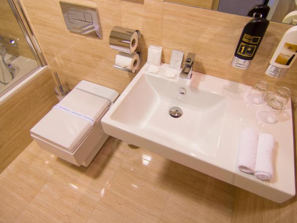 Grandior Hotel Prague : photo 4 de la chambre chambre double avec lit d'appoint