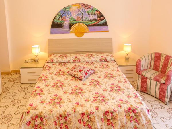 Mini Hotel Rendez Vous : photo 2 de la chambre chambre double