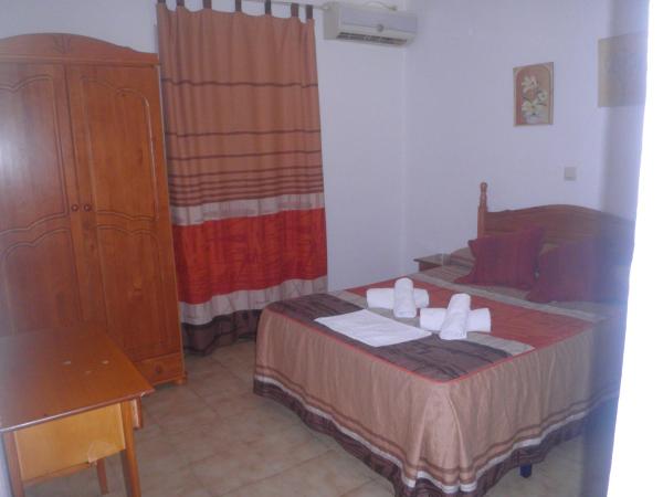 Pension Gran Plaza : photo 5 de la chambre chambre double Économique