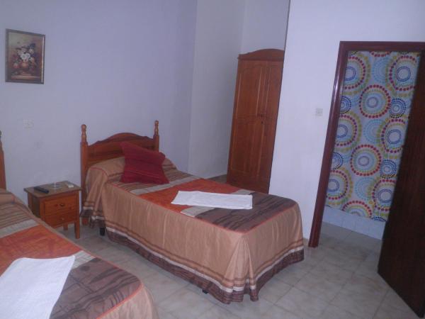 Pension Gran Plaza : photo 1 de la chambre chambre double Économique