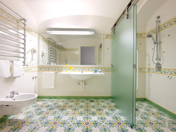 Grand Hotel La Favorita : photo 2 de la chambre chambre double ou lits jumeaux Économique