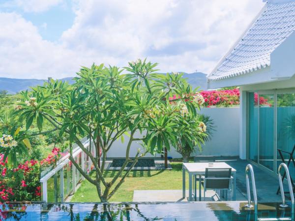 Palace Resort Villas Yalong Bay Sanya : photo 5 de la chambre detached villa with infinity pool with king bed(free welcome fruit on the first check-in day)