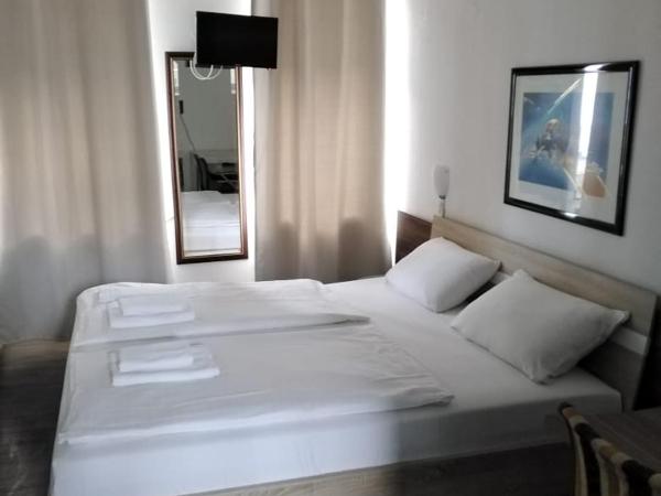 Hotel Berliner Hof : photo 1 de la chambre chambre double ou lits jumeaux supérieure