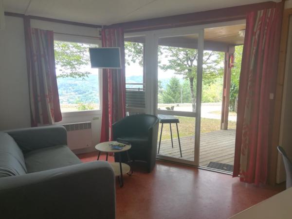 Les Chalets d'Argentouleau : photo 5 de la chambre bungalow 2 chambres (4 adultes)