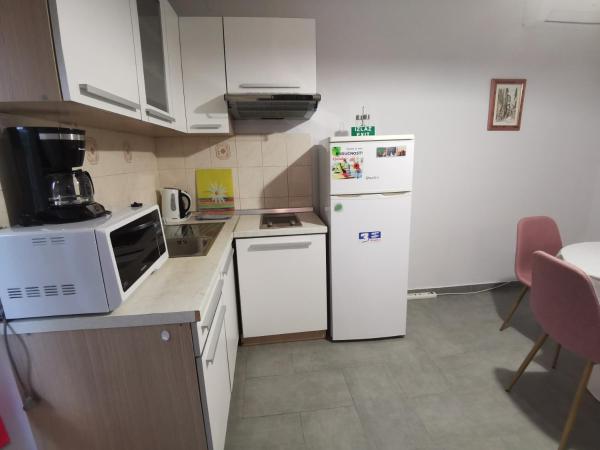 Lovely Family House Robi : photo 3 de la chambre chambre familiale