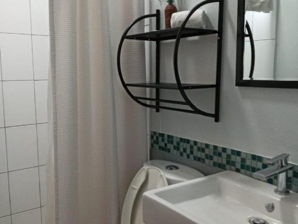 Hotel Casa Aurora : photo 1 de la chambre chambre simple avec salle de bains privative