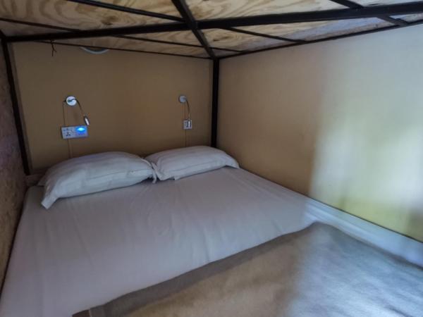 Leo Backpackers @ Central Market : photo 6 de la chambre lit superposé dans dortoir pour femmes