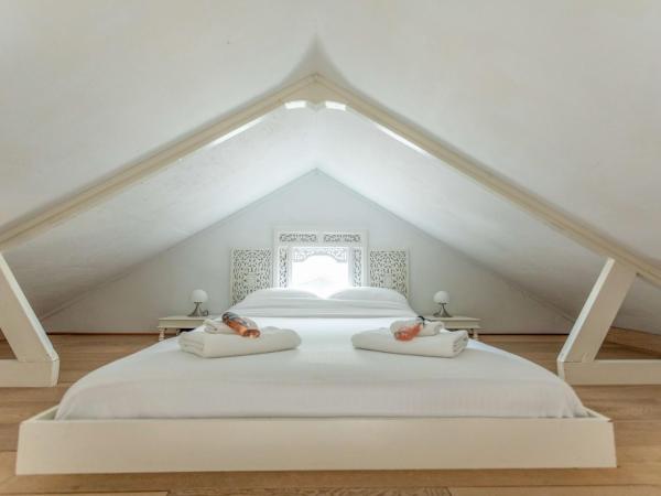 House boat studio with waterfront terrace : photo 2 de la chambre chambre double standard