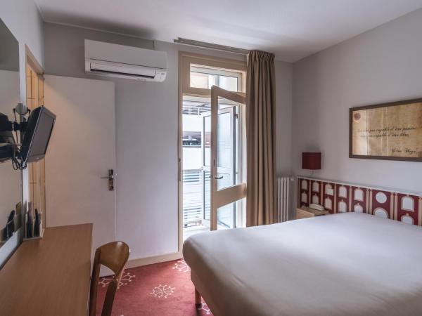 Hotel Ours Blanc - Place Victor Hugo : photo 3 de la chambre chambre double standard