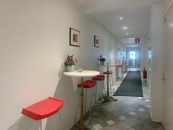 Hotel Harriet : photo 9 de la chambre chambre double ou lits jumeaux avec salle de bains privative