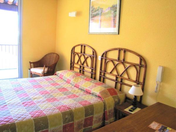 Hotel Alhambra : photo 1 de la chambre chambre Économique 1er Étage avec terrasse et climatisation