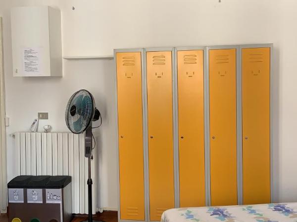 Archie's House : photo 5 de la chambre chambre quadruple avec salle de bains commune