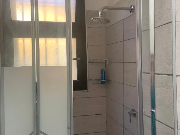 Archie's House : photo 9 de la chambre chambre double avec salle de bains commune