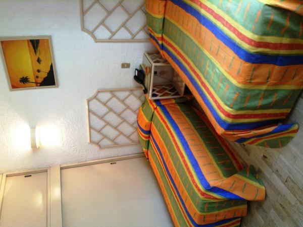 Sands Acapulco Hotel & Bungalows : photo 1 de la chambre bungalow