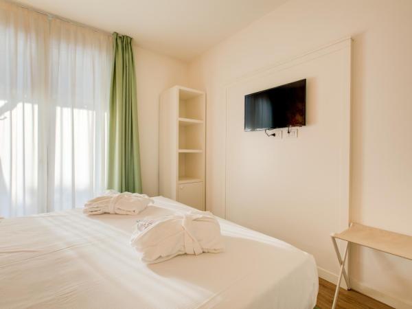 Rimini Suite Hotel : photo 9 de la chambre chambre double avec baignoire spa