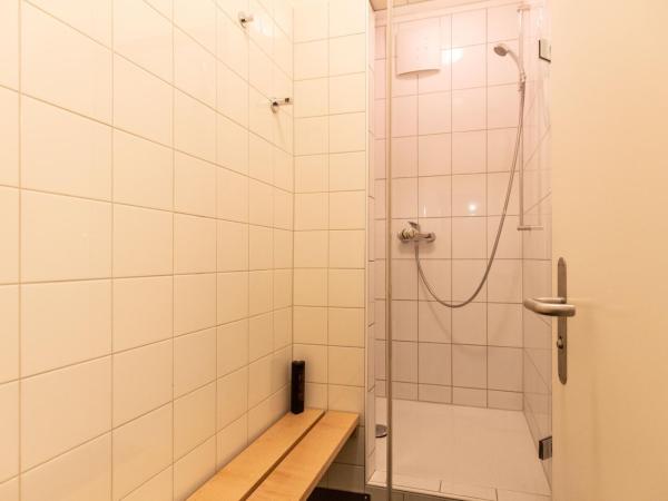 Hostel by Hyve Basel : photo 8 de la chambre lit simple dans dortoir pour femmes