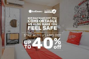 RedDoorz Premium near RS Pondok Indah La Maison : photo 1 de la chambre room #325343517