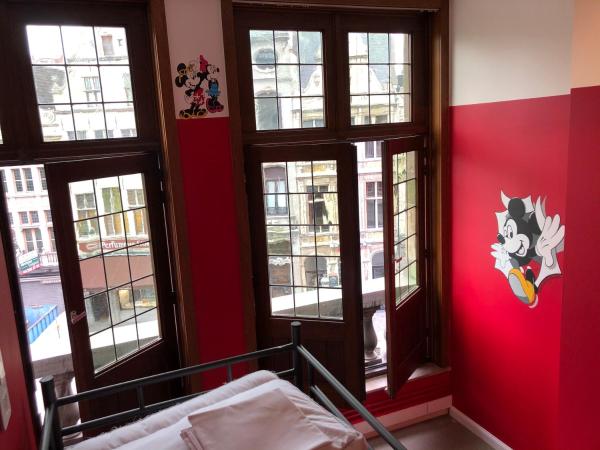 Antwerp City Hostel : photo 2 de la chambre lit dans dortoir pour femmes de 6 lits