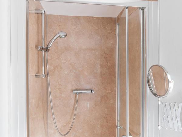 Aynetree Guest House : photo 6 de la chambre chambre double - vue sur jardin