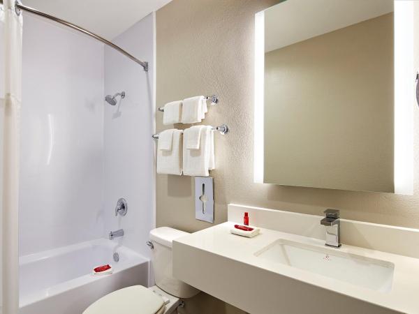 SureStay Hotel by Best Western San Diego Pacific Beach : photo 5 de la chambre chambre avec 2 grands lits queen-size