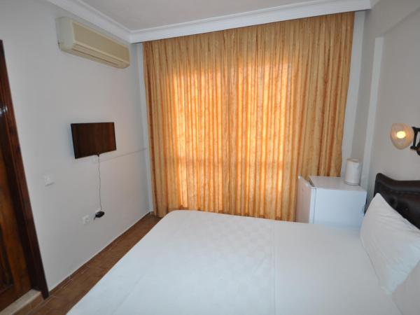 Defne & Zevkim Hotel : photo 4 de la chambre chambre double standard