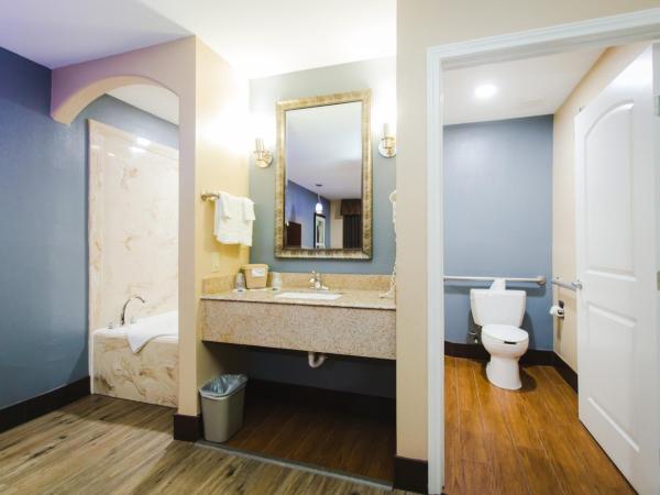 Home Place Inn : photo 5 de la chambre chambre lit king-size avec baignoire spa - non-fumeurs