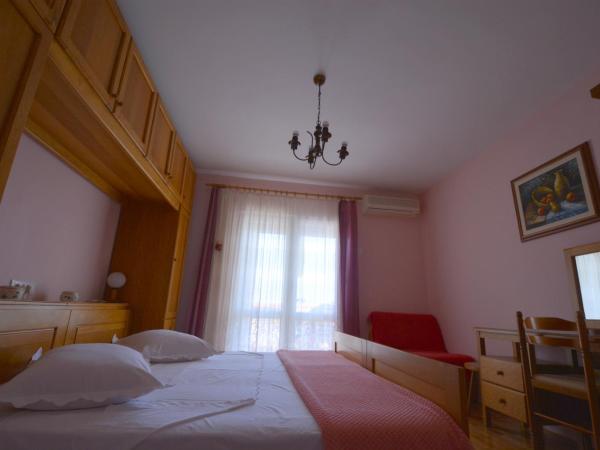 Apartman Ivana : photo 3 de la chambre chambre double avec salle de bains privative